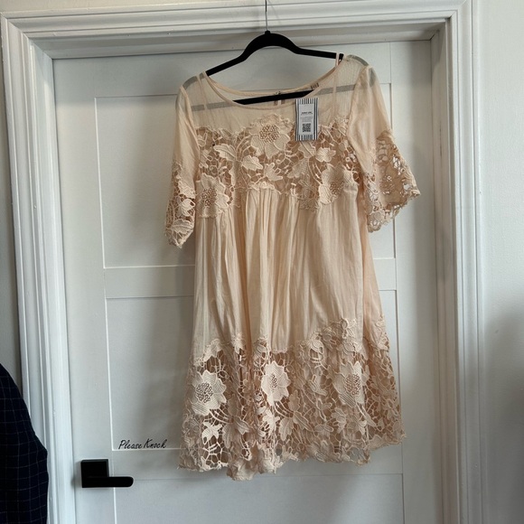 Holding Horses Anthropologie Beige Lace Dress size 12 - Picture 5 of 7